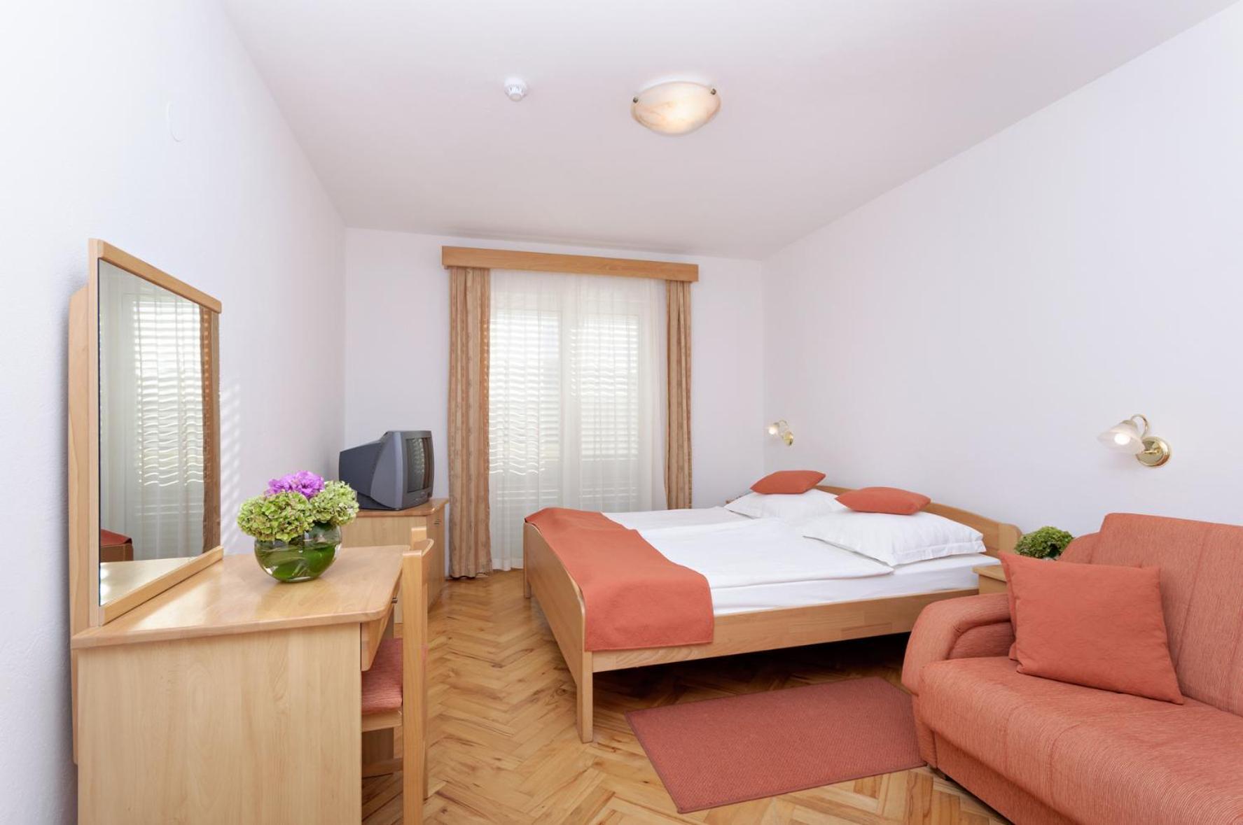 Hotel Epario Lopar Exteriör bild